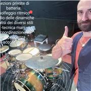 Sono un'insegnante diplomato in batteria
